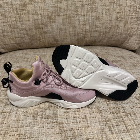 Nike Huarache Run Ultra Trainers Sneakers - Picture 2 of 7